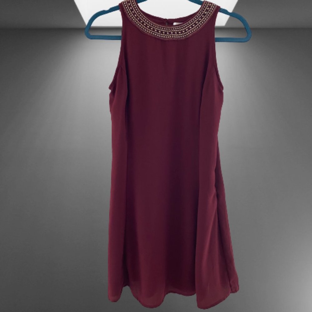 Burgundy dress with embroidery neckline size:XS/TP